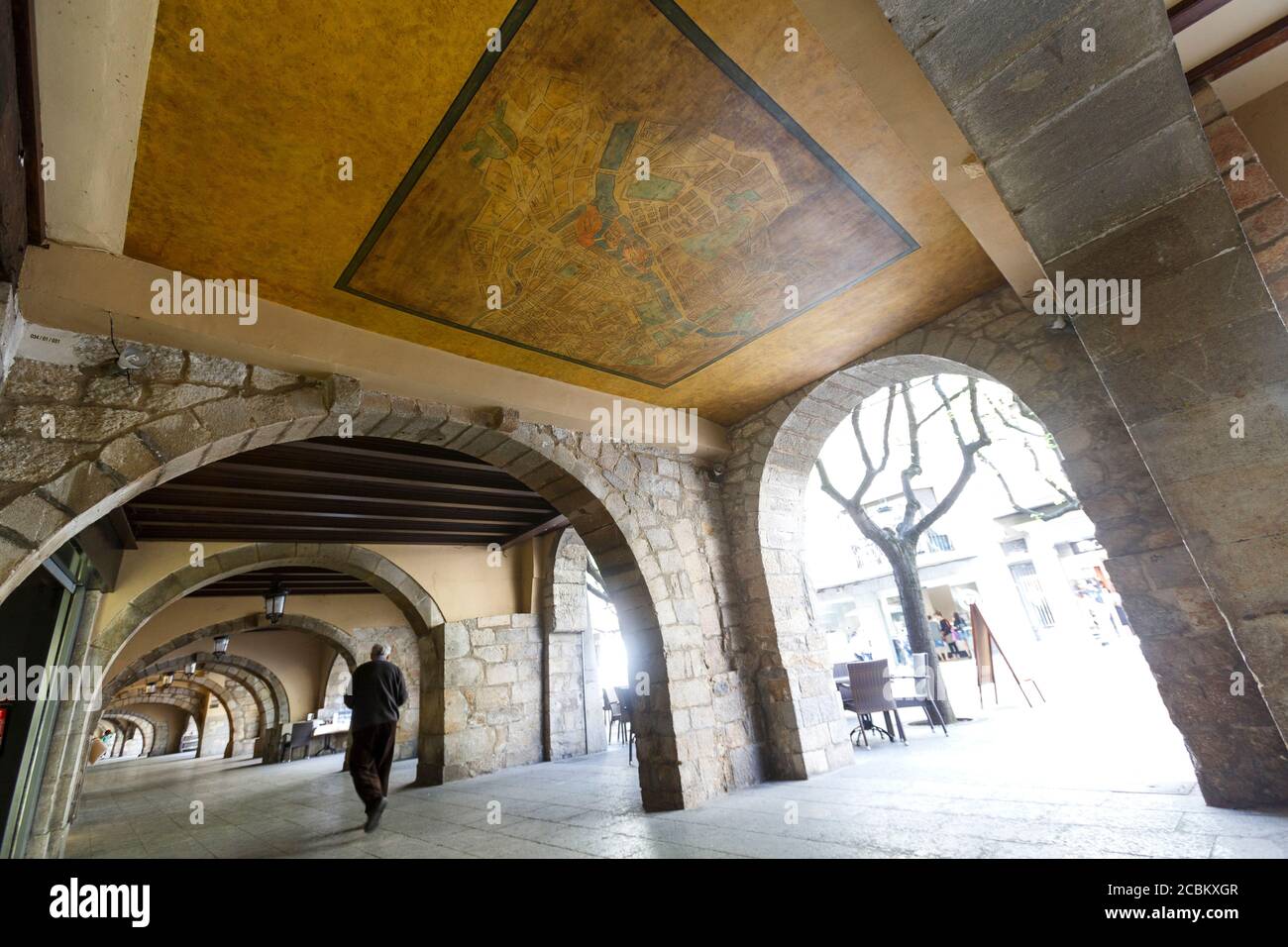 Die Gewölbe der Rambla de la Libertat Stockfoto