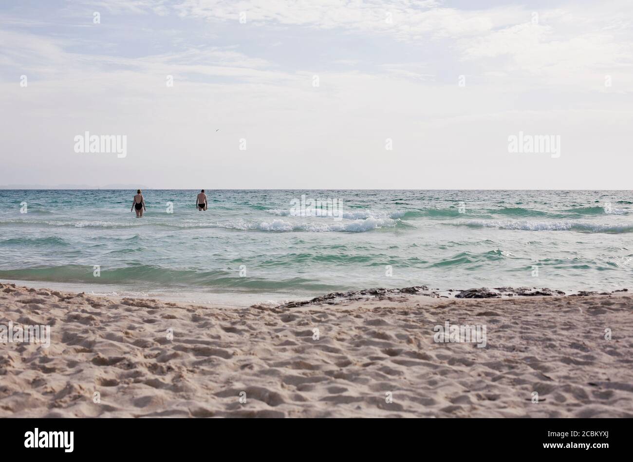 Paar im Meer Stockfoto