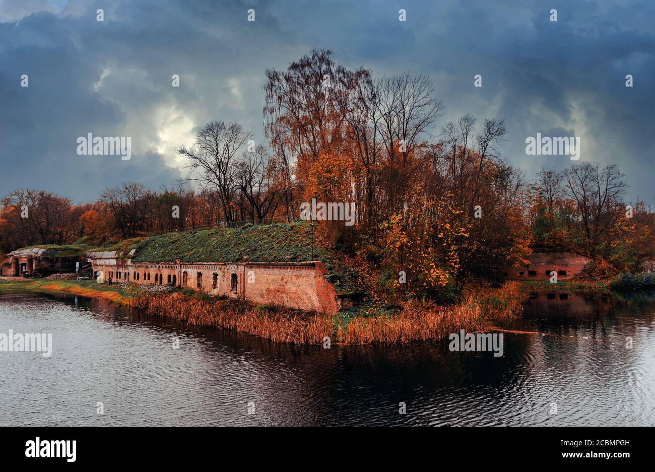 Verlassene Festung in der Nähe von Kaliningrad. Königsberg West Prussen Ruinen Stockfoto