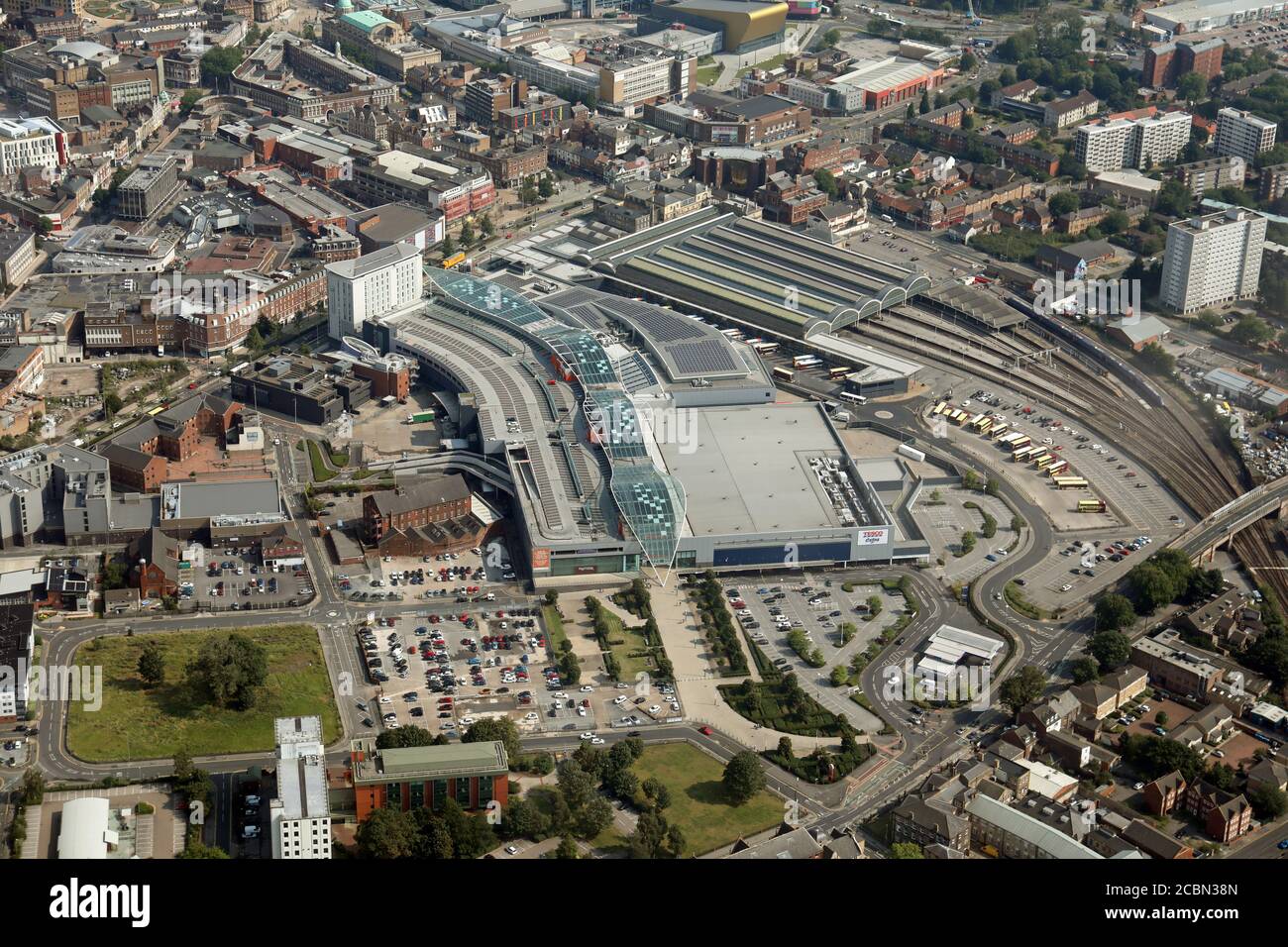 Luftaufnahme des Stadtzentrums von Hull mit St. Stephen's Shopping Im Vordergrund in der Mitte hervorstehend Stockfoto