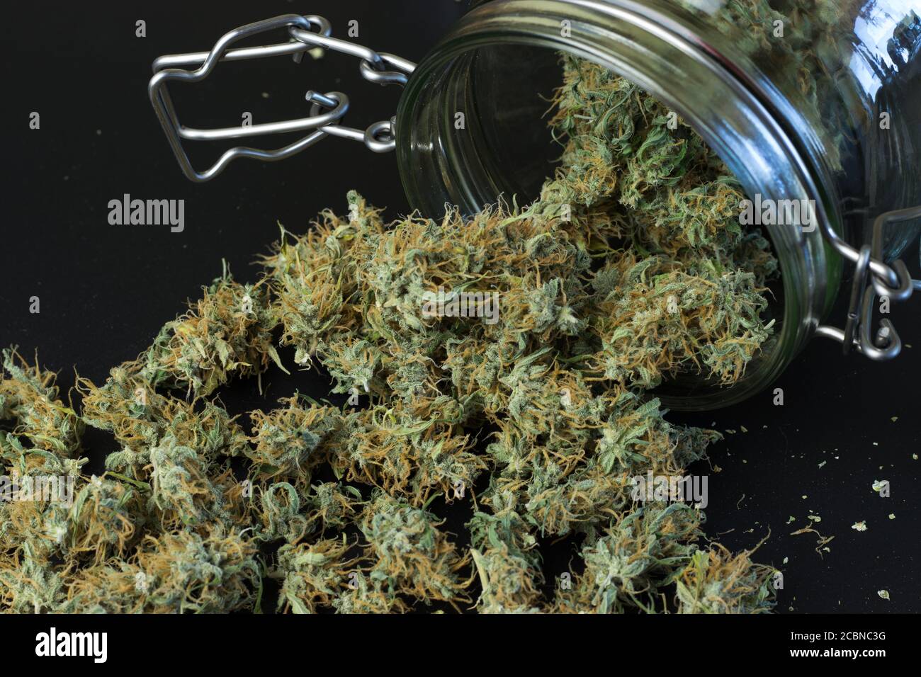 Große Menge Cannabis Knospen. Medizinisches Marihuana Stockfoto