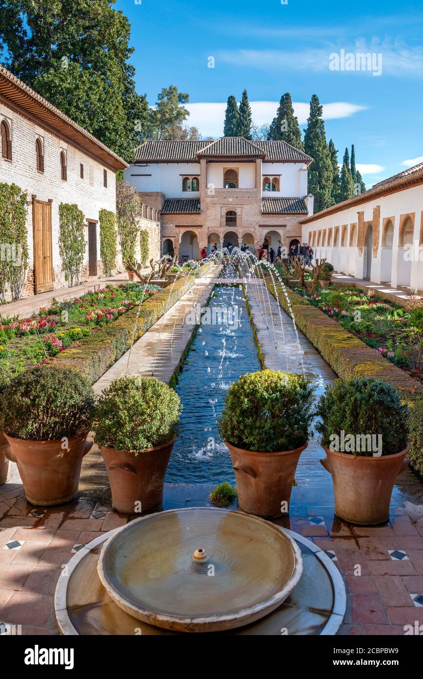 Patio de la Acequia, Gärten des Generalife, Palacio de Generalife, Alhambra, UNESCO-Weltkulturerbe, Granada, Andalusien, Spanien Stockfoto