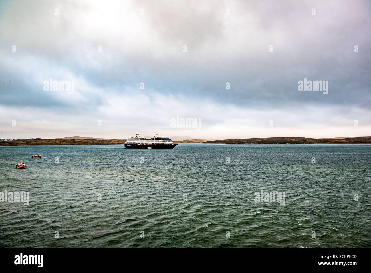 Azamara Pursuit vor der Küste der Falklandinseln verankert Stockfoto