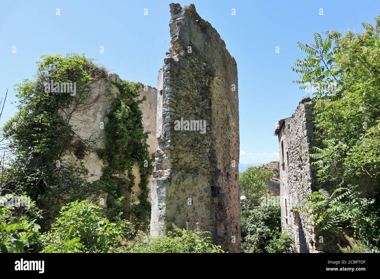 Pesche - Ruderi del castello Stockfoto