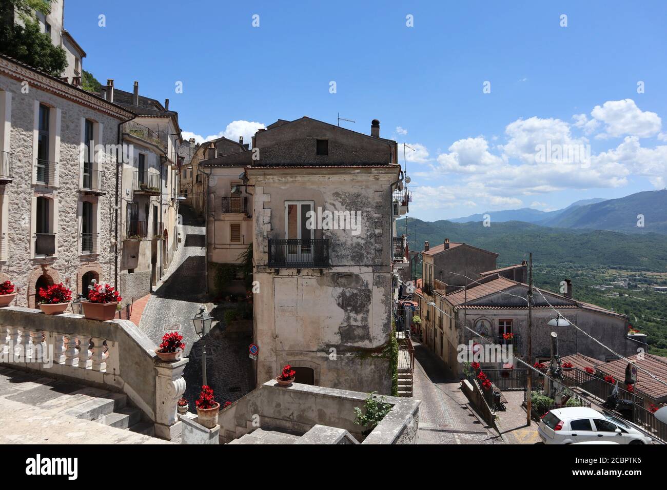 Pesche - Scorcio panoramico dalla chiesa Stockfoto