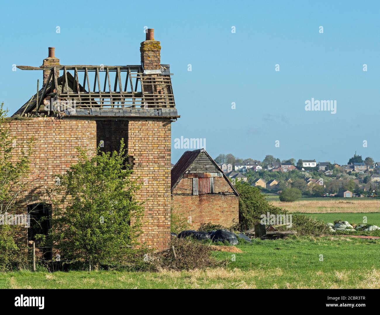 Verlassene Farm in den Fens, in der Nähe von Haddenham, Cambridgeshire Stockfoto