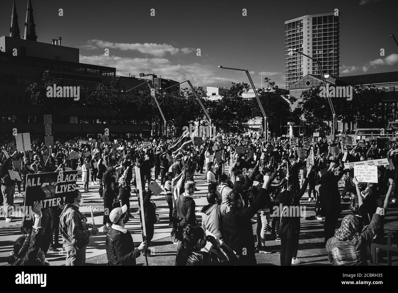 Eindhoven, Niederlande, 6/6/2020, Menschenmenge, die für schwarze Leben Materie Bewegung auf dem Stathuisplein eindhoven demonstrieren Stockfoto