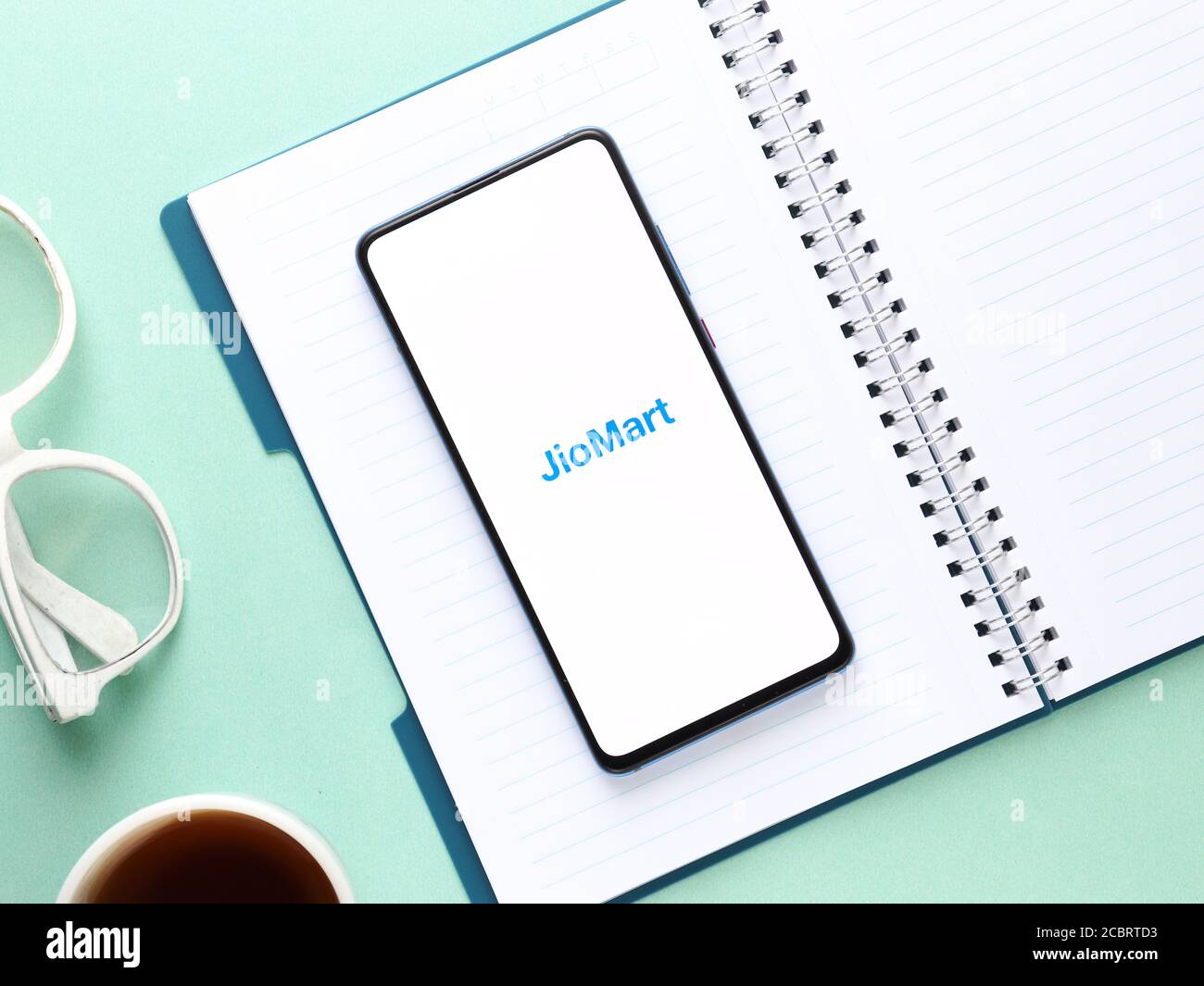 Assam, indien - 7. Juli 2020 : Jiomart kirana App für den Kauf von Lebensmitteln online. Stockfoto