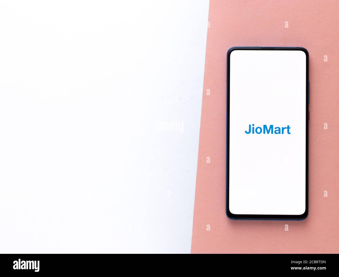 Assam, indien - 7. Juli 2020 : Jiomart kirana App für den Kauf von Lebensmitteln online. Stockfoto