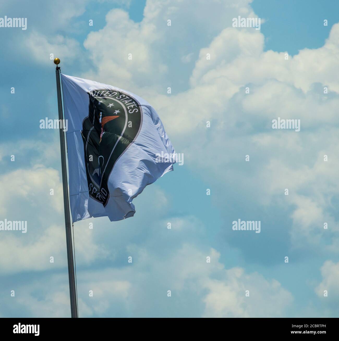 United States Space Command Flag im Conroe Veterans Memorial Park in Conroe, Texas. Stockfoto