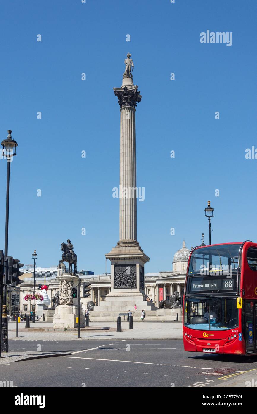 Nelson's Column, Trafalgar Square, Westminster, London, England, Vereinigtes Königreich Stockfoto