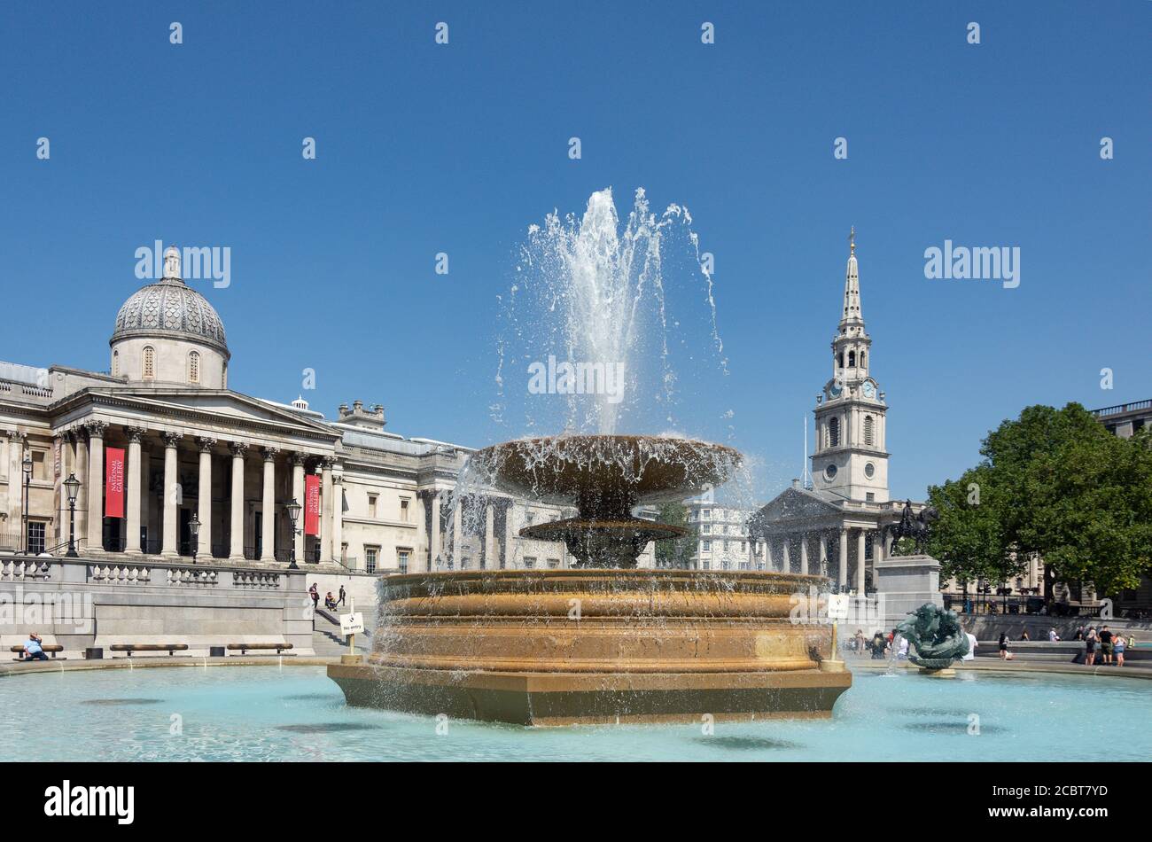 Brunnen, Nationalgalerie und St. Martin-in-the-Fields Kirche, Trafalgar Square, City of Westminster, Greater London, England, Vereinigtes Königreich Stockfoto