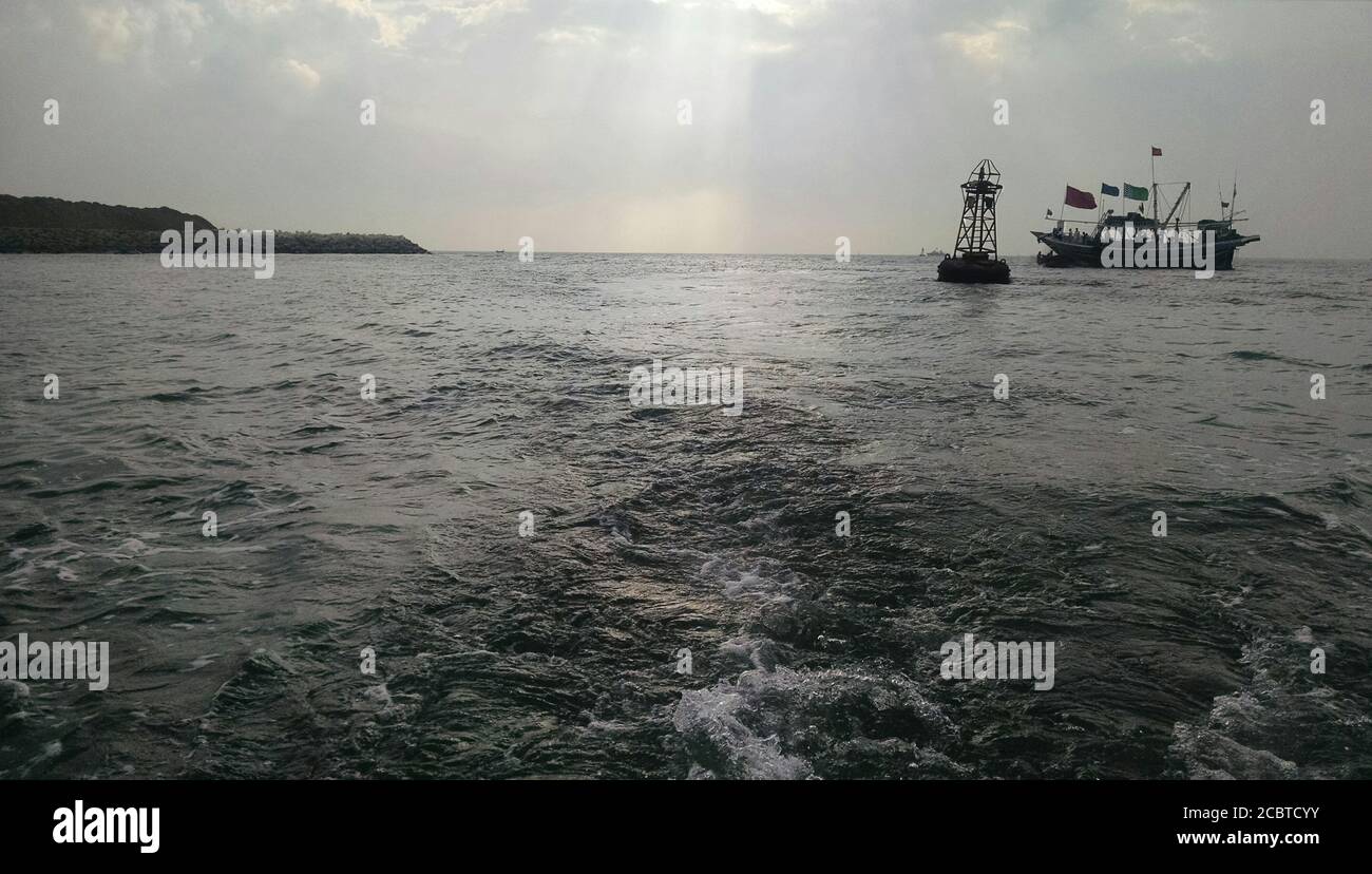 Tiefseefischen mit dem Boot in der Nähe von Manora Island Karachi Sindh Pakistan Stockfoto