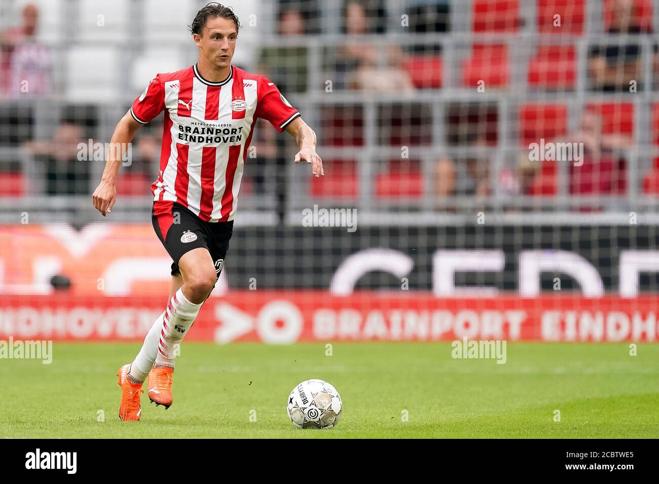 EINDHOVEN, PSV - Vitesse, 15-08-2020, Fußball, Freundschaftsspiel, Niederländische Eredivisie, Saison 2020-2021, Philips Stadium, PSV-Spieler Olivier Boscagli Stockfoto