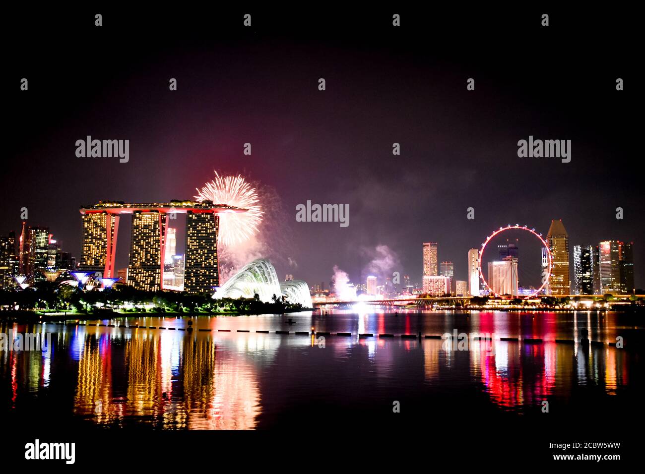 Feuerwerk in Singapur Stockfoto