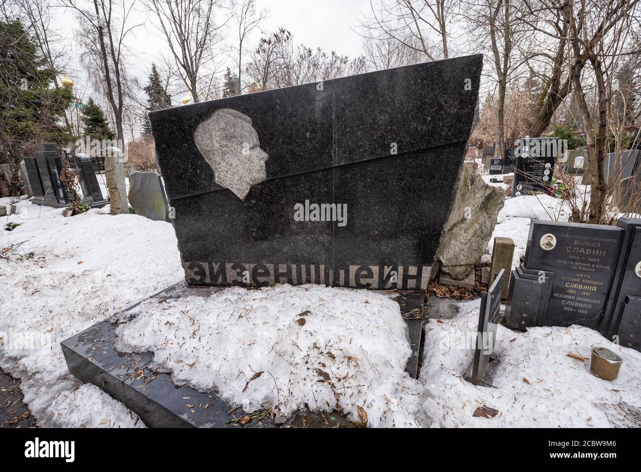 Grab von Sergei Michailowitsch Eisenstein, Nowodewitschy Friedhof, Moskau, Russland Stockfoto