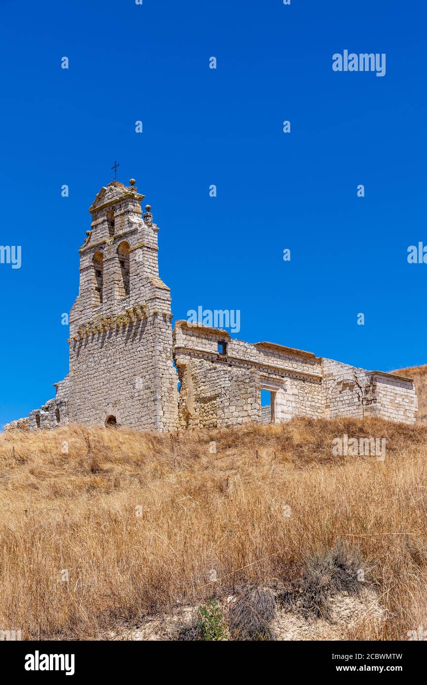 Alte ruinierte Kirche, Mota del Marques, Kastilien und Leon, Spanien Stockfoto