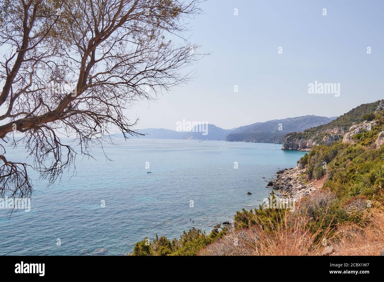 Blick auf das Meer im Nationalpark Gennargentu auf Sardinien Stockfoto