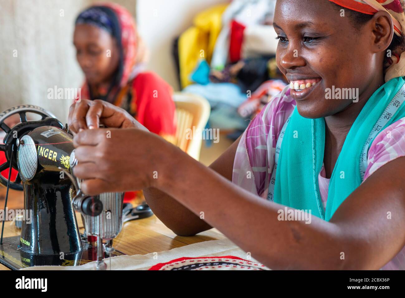 Nähtücher zum Andenken. Afrikable spanische NGO in Lamu Island Kenia. Diese Vereinigung versucht, Frauen, die Opfer von Missbrauch geworden sind, zu stärken. B Stockfoto