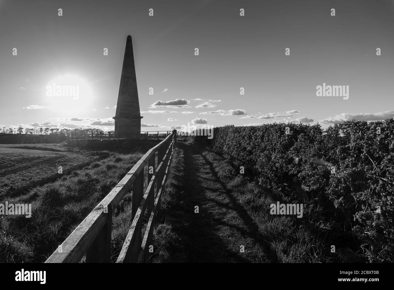 Obelisk-Denkmal in Ednam, Kelso, Scottish Borders in Erinnerung an James Thompson, der die Worte an 'Rule Britannia' schrieb Stockfoto