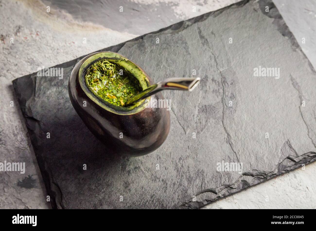 Traditionelles gaucha-Getränk, Chimarrao 'Mate', Folk-Getränk aus Brasilien, Paraguay, Uruguay und Argentinien. Stockfoto