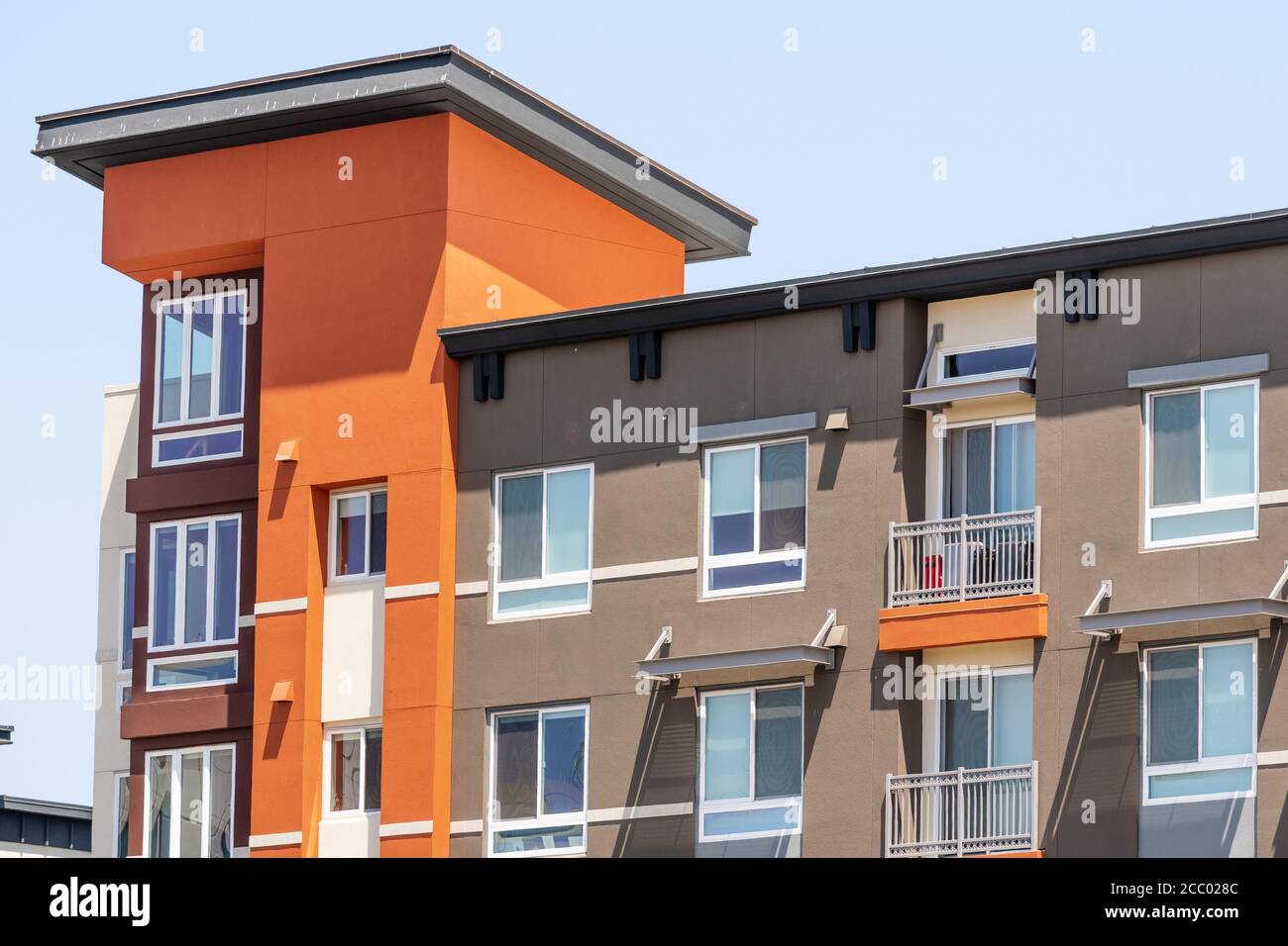 Außenansicht modernes Apartmentgebäude bietet Luxus Mieteinheiten; Sunnyvale, San Francisco Bay Area, Kalifornien Stockfoto