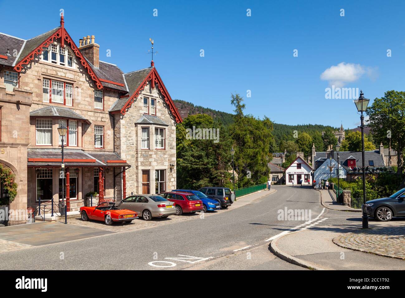 Das Fife Arms Hotel in Braemar Village in Aberdeenshire, Schottland Stockfoto