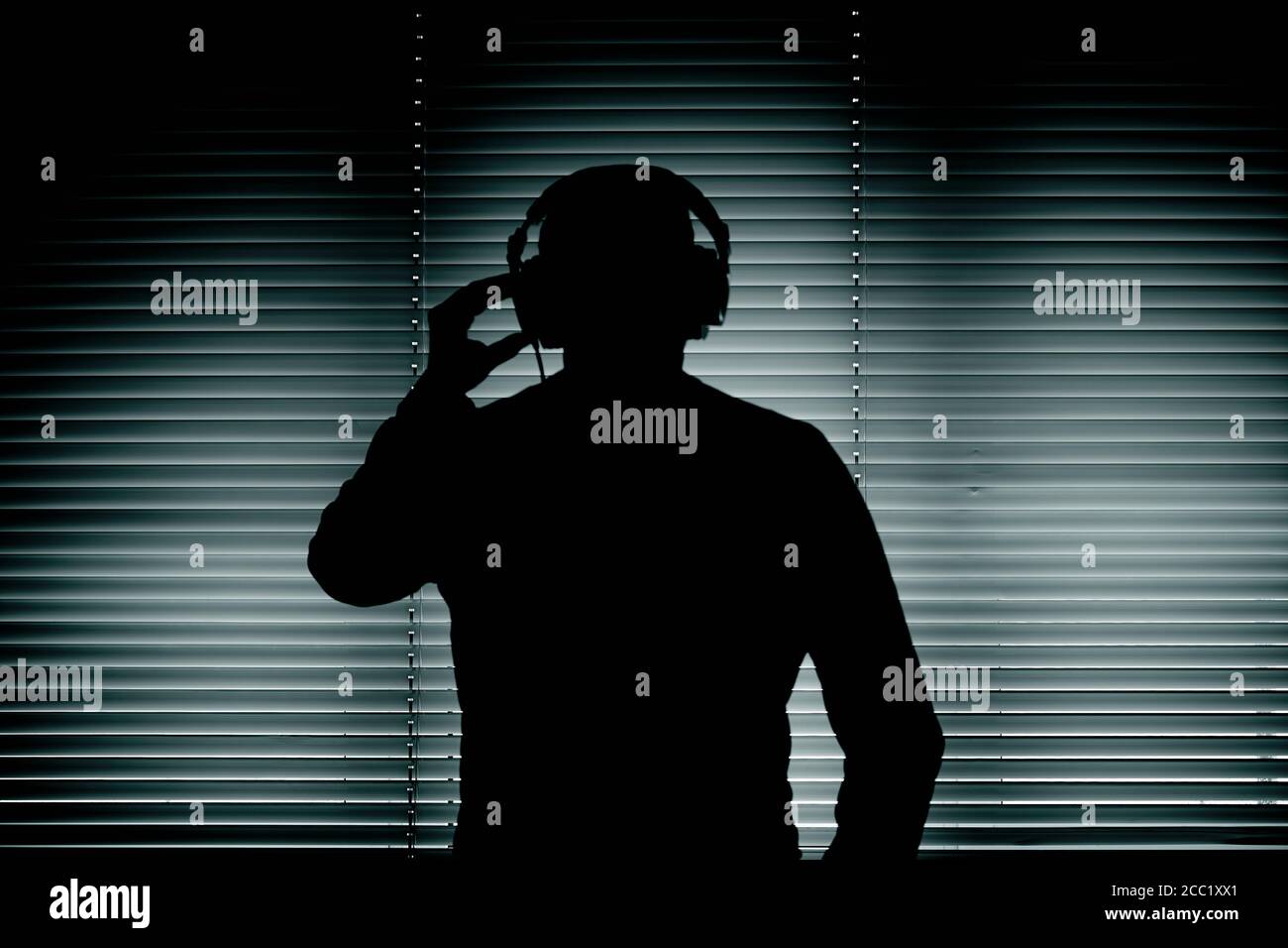 Deutschland, Bayern, Mann mit Kopfhörer im Tonstudio Stockfoto