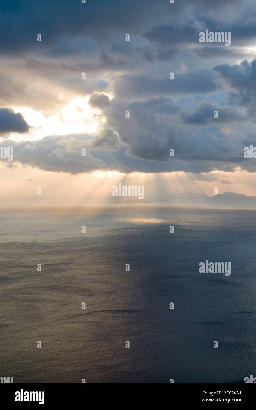 Griechenland, Ionisches Meer, Ithaka, Gewitterwolken über dem Meer Stockfoto