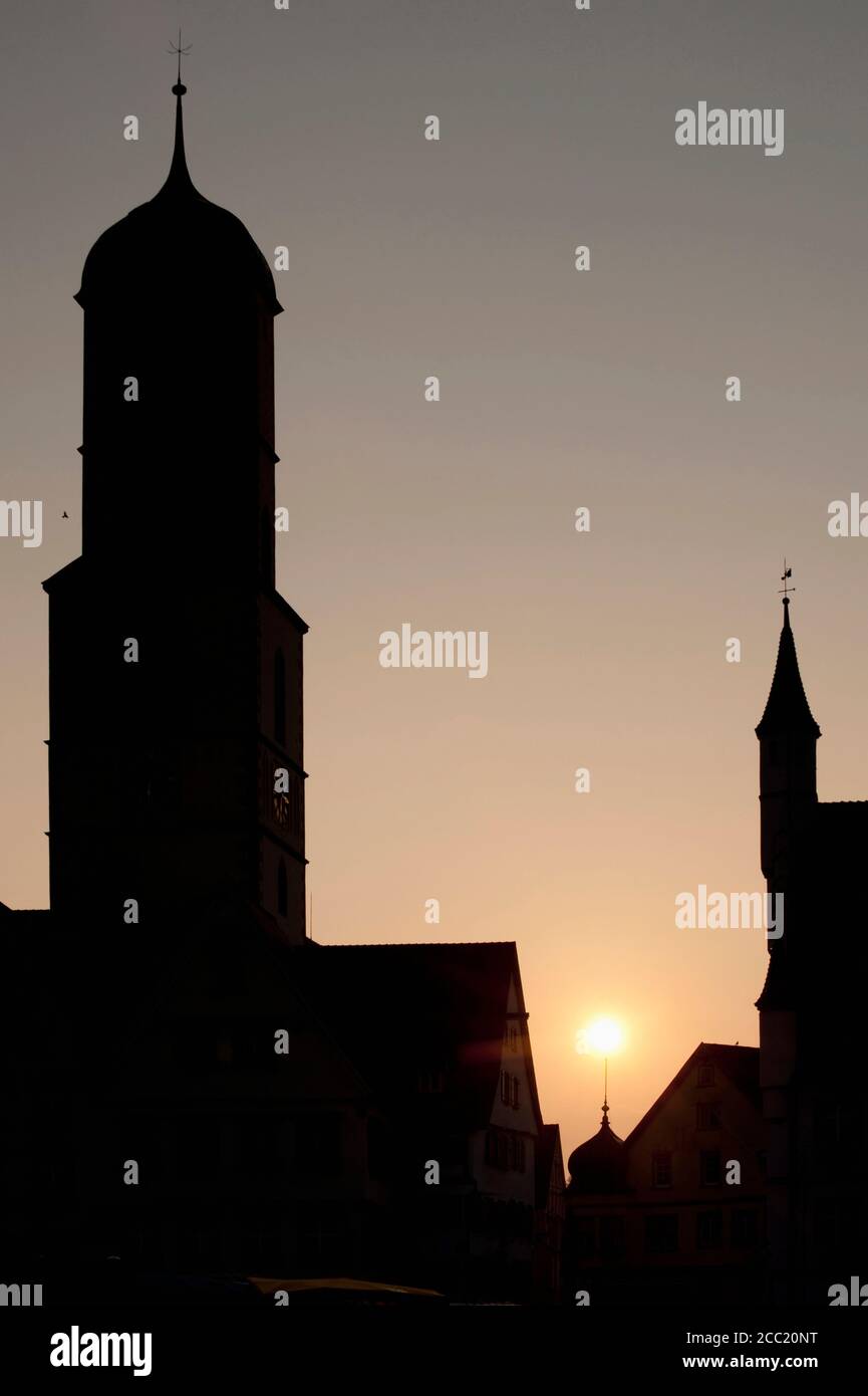 Deutschland, Baden Württemberg, Biberach, Silhouette der Pfarrkirche St. Martin Stockfoto