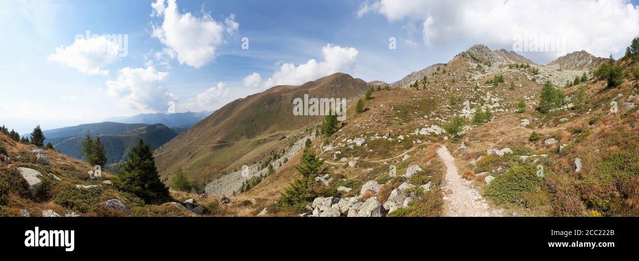 Italien, Blick auf die Bergroute bei Pfunderer Berge Stockfoto