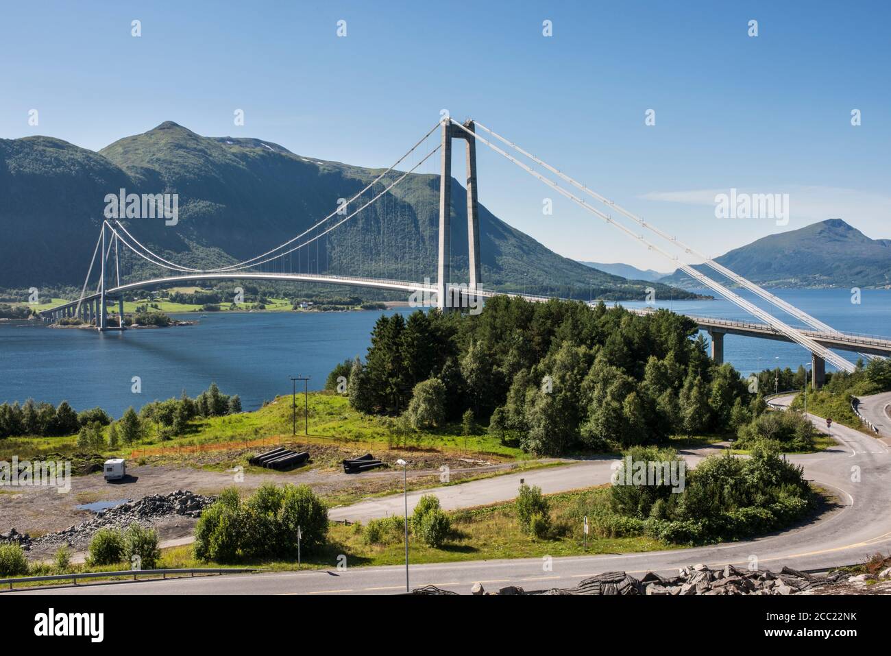 Norwegen, Blick auf Gjemnessund Brücke Stockfoto