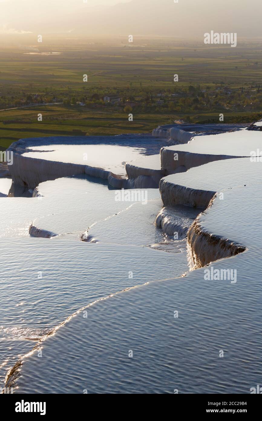 Türkei, Ansicht von Travertin Terrassen von Pamukkale Stockfoto