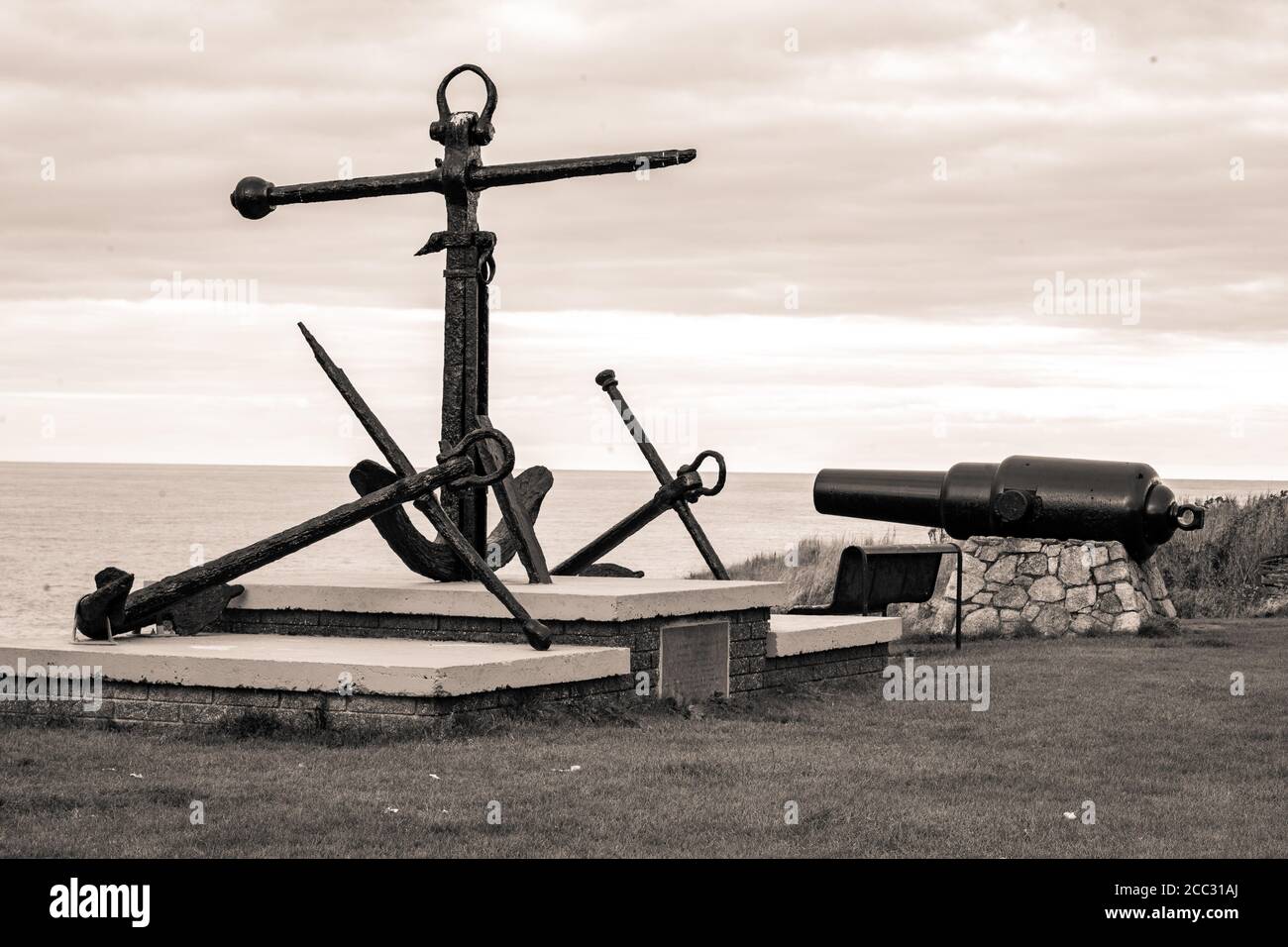 Hochwertige Sepia-Fotografie der Wicklow-Küste in Irland Stockfoto