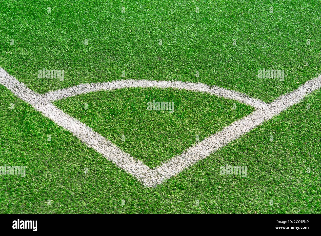 Fußball Fußball feld Ecke mit weißen Markierungen Stockfoto