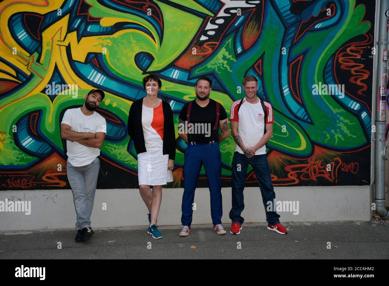 Darsteller Ibrahim Al-Khalil, Sabine Winterfeldt, Hundepfleger Gerd Schuster, Darsteller Konstantin-Philippe Benedikt, Die Rüden, Zeise Kino, Hamburg, Stockfoto