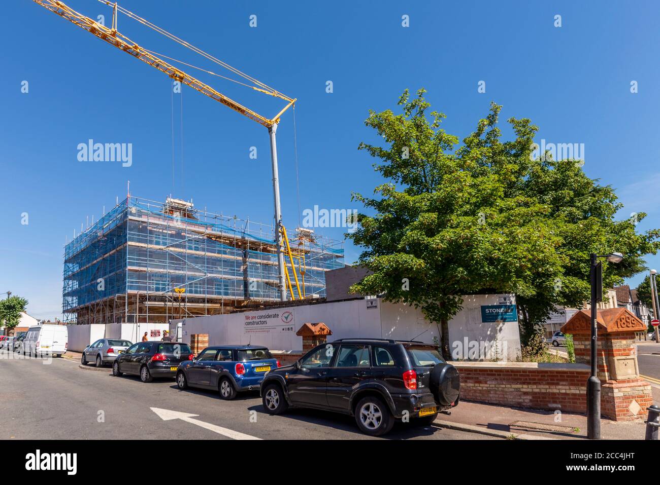 Das Grand Hotel in Leigh on Sea, Essex, Großbritannien, wird zu Wohnungen ausgebaut. Sanierung des historischen Veranstaltungsgebäudes. Leigh Cliff Naturschutzgebiet Stockfoto