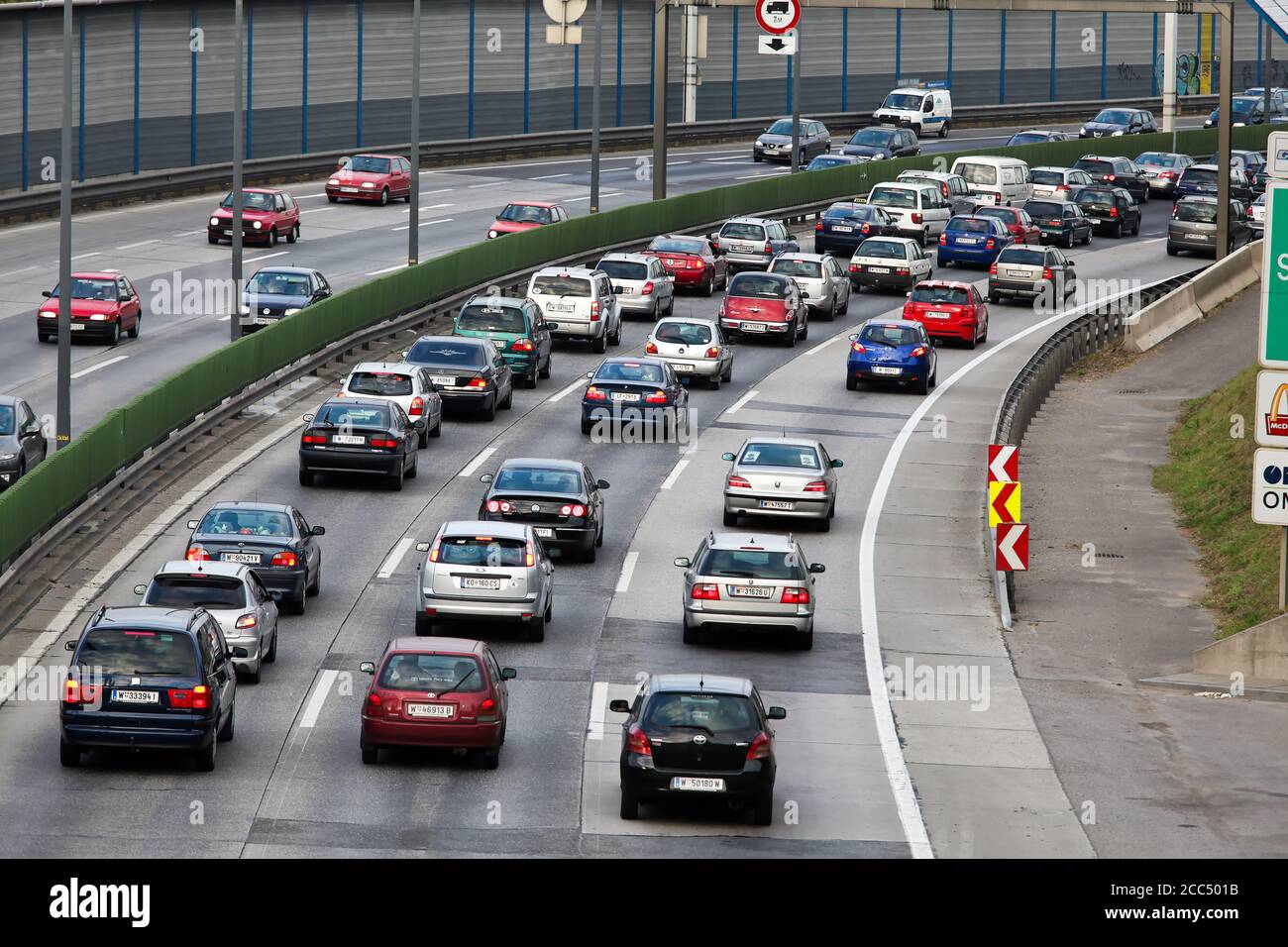 Staus auf der Autobahn, Österreich, Wien Stockfoto