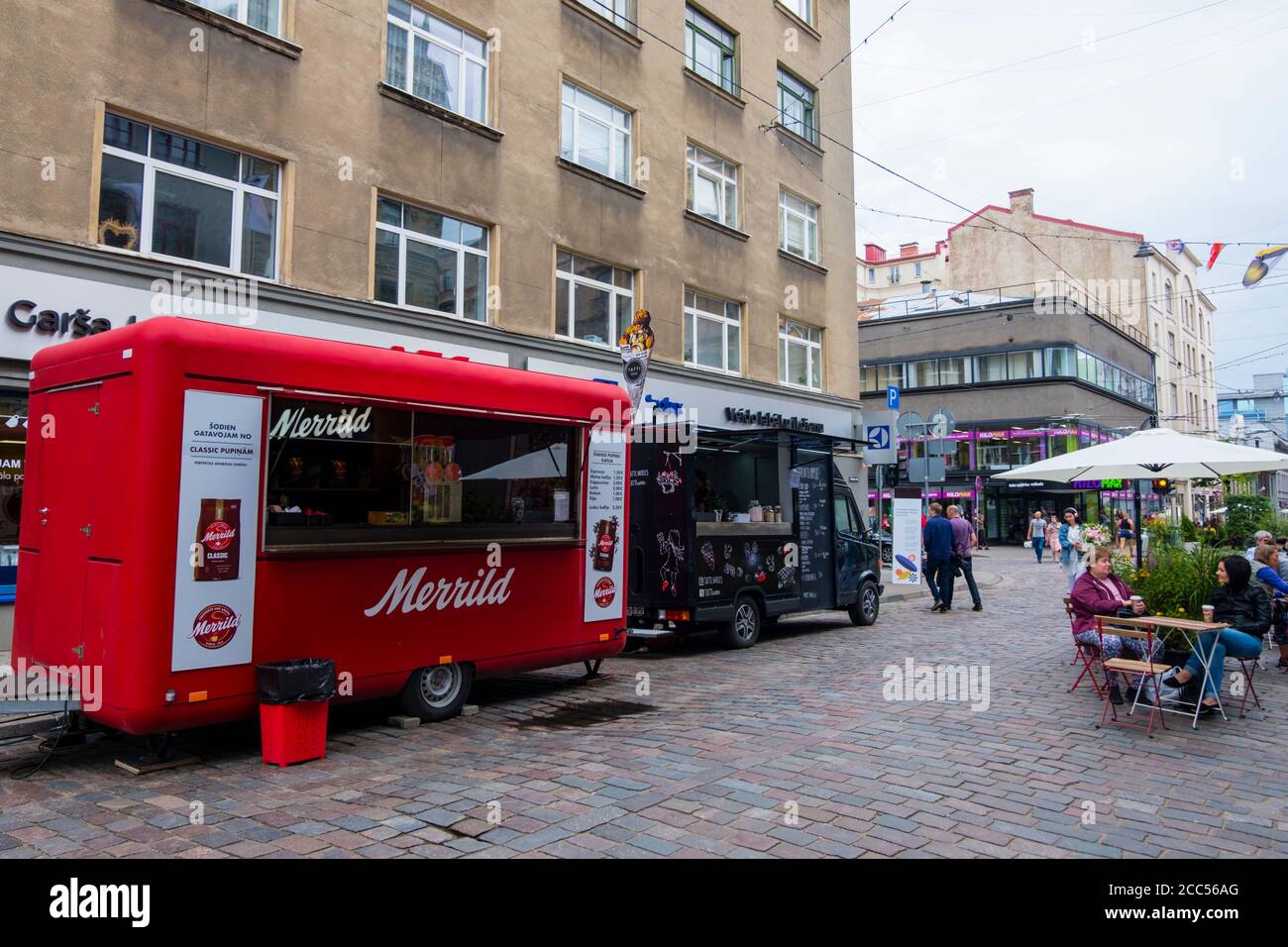 Imbissbude, Terbatas iela, Fußgängerzone im Sommer, Centrs, Zentrum von Riga, Lettland Stockfoto