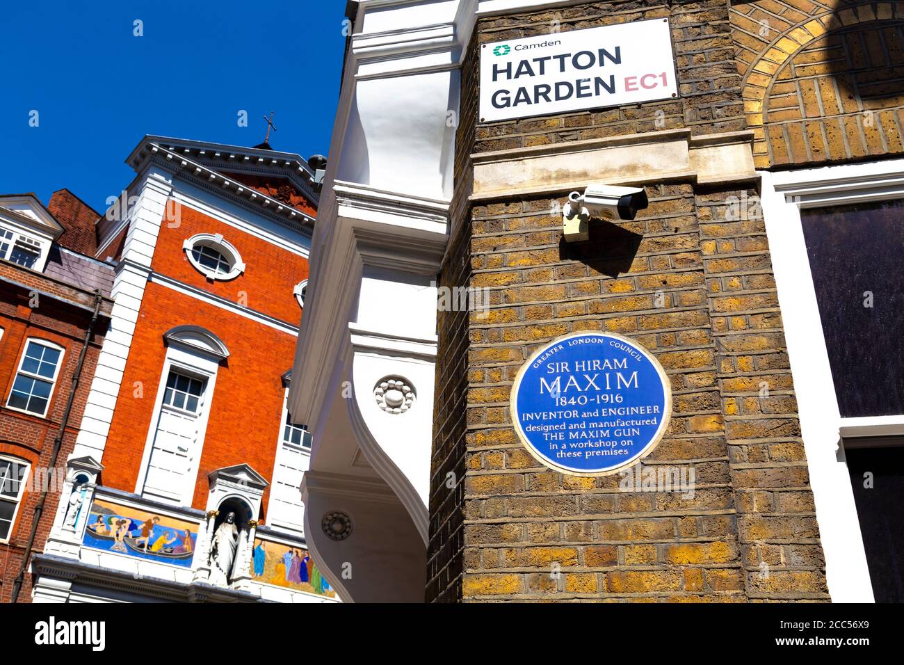 Blaue Plakette für Sir Hiram Maxim auf Hatton Garden, London, Großbritannien Stockfoto