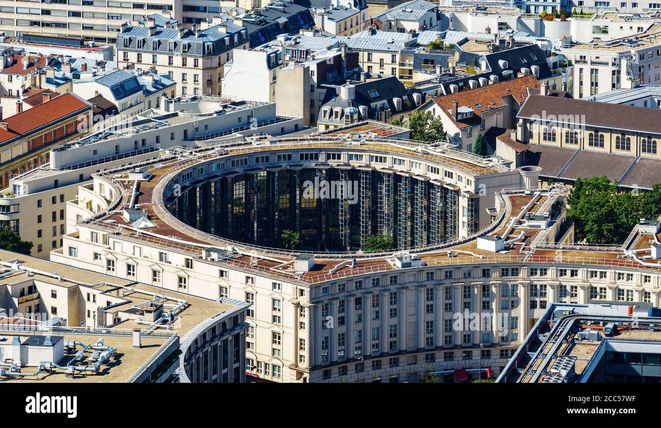 Luftaufnahme von Les Echelles du Baroque von Ricardo Bofill in Paris, Frankreich Stockfoto