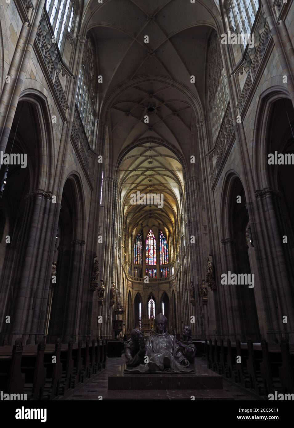 Innenraum der St. Veits Kathedrale in der Prager Burg, Prag, Tschechische Republik Stockfoto