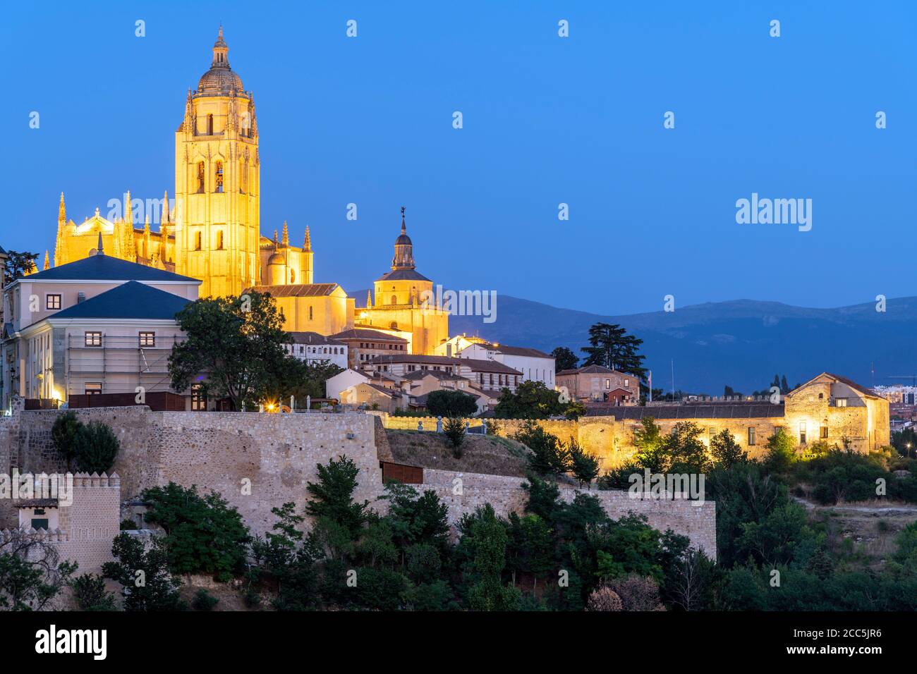 Kathedrale und Skyline, Segovia, Kastilien und Leon, Spanien Stockfoto