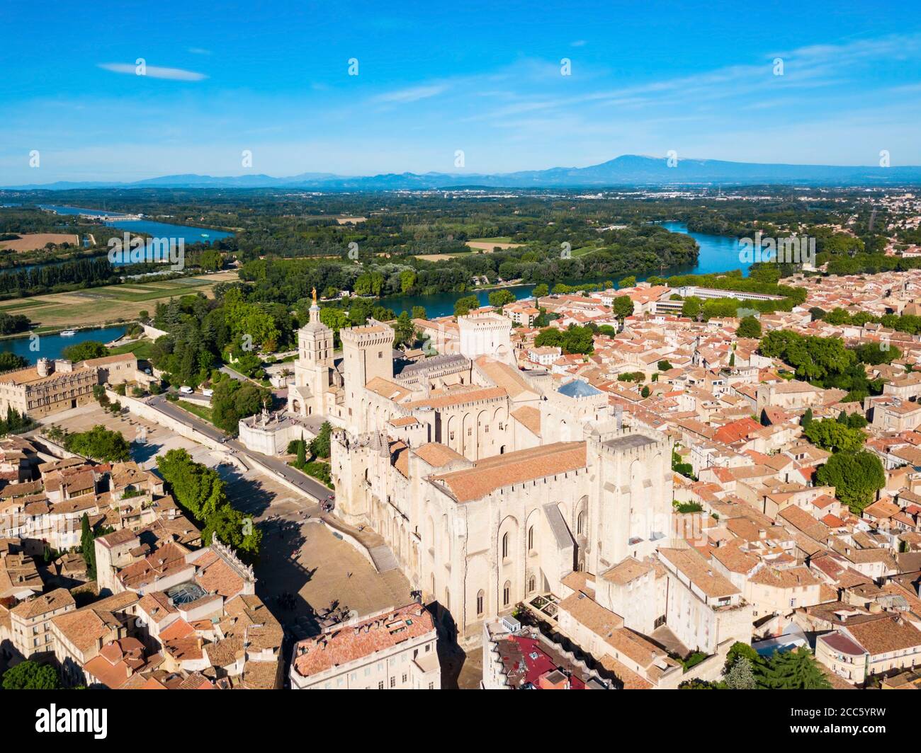 Palast der Päpste oder Palais des Papes, Avignon Kathedrale Antenne Panoramablick in Avignon, Südfrankreich Stockfoto