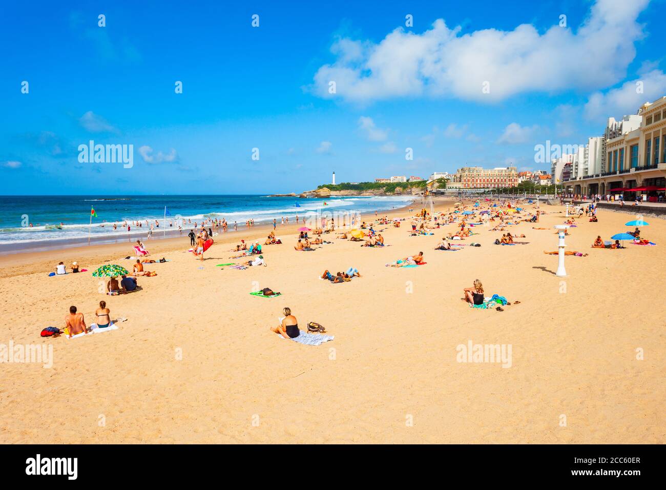 La Grande Plage ist ein öffentlicher Strand in Biarritz Stadt am Golf von Biskaya an der Atlantikküste in Frankreich Stockfoto