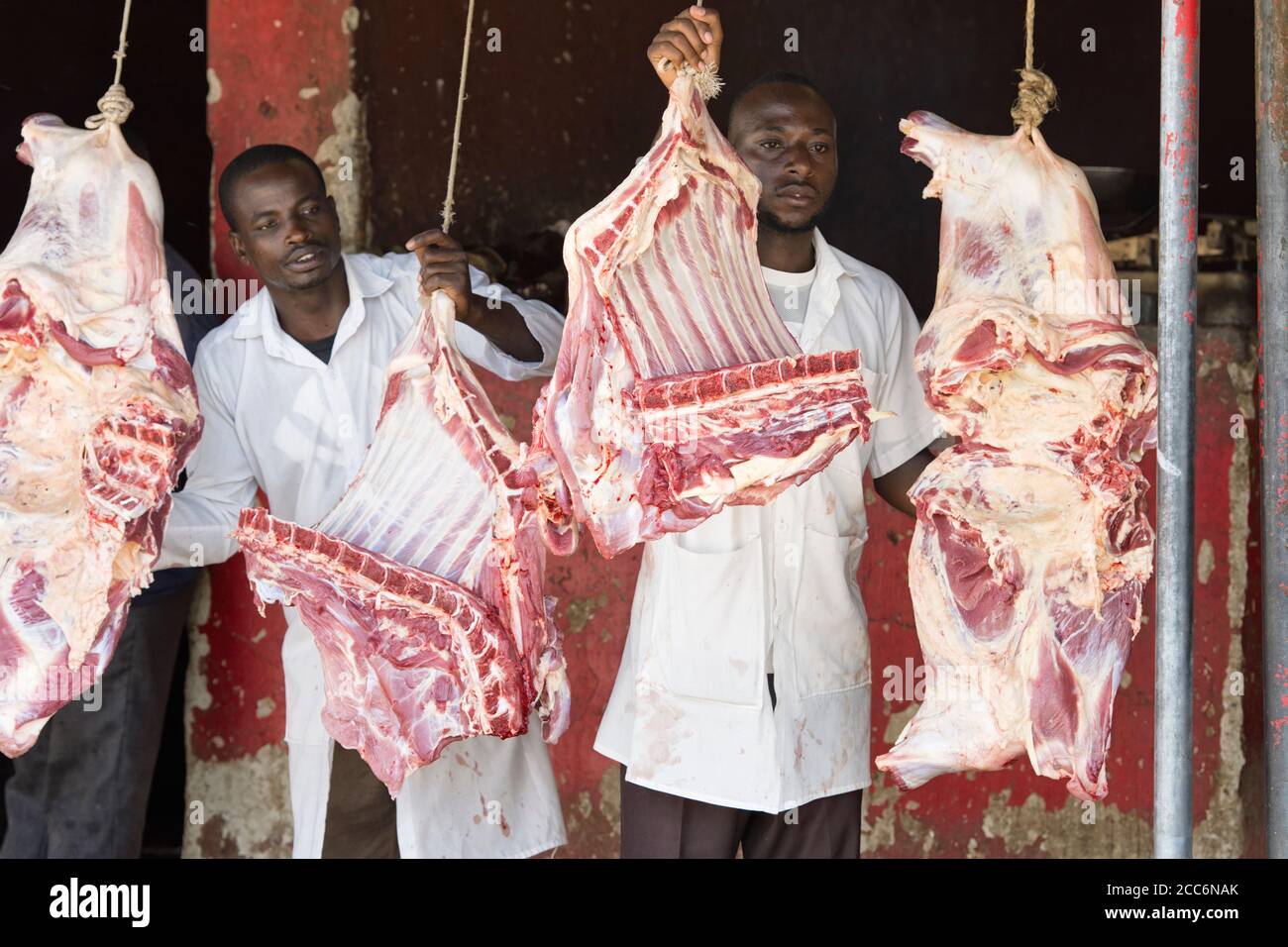 Metzger, Fleischmarkt Im Freien, Uganda, Ostafrika Stockfoto