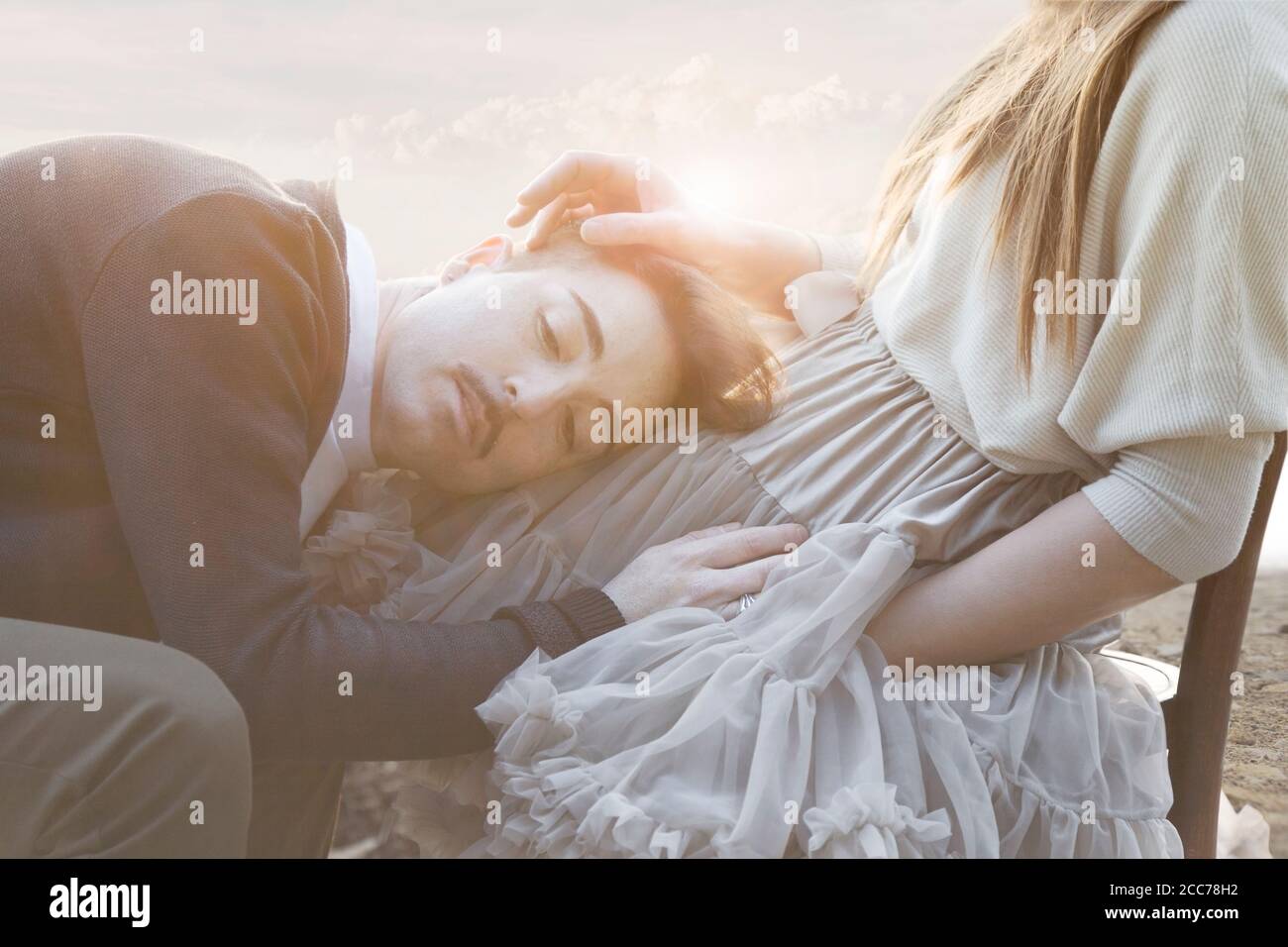 Romantische Szene eines Paares mit Gesten der Zuneigung in Eine surreale Atmosphäre Stockfoto