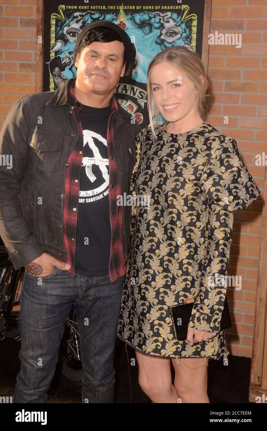 LOS ANGELES - AUG 28: Elgin James bei der Mayans M.C. Red Carpet Premiere im TCL Chinese Theatre IMAX am 28. August 2018 in Los Angeles, CA Stockfoto