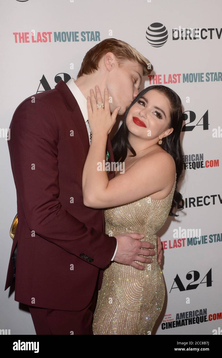 LOS ANGELES - FEB 22: Levi Meaden, Ariel Winter bei der Premiere des letzten Filmstars im Ägyptischen Theater am 22. Februar 2018 in Los Angeles, CA Stockfoto