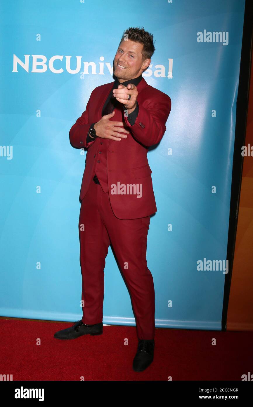 LOS ANGELES - 9. JANUAR: Michael Mizanin, The Miz bei der NBC TCA Winter Press Tour im Langham Huntington Hotel am 9. Januar 2018 in Pasadena, CA Stockfoto